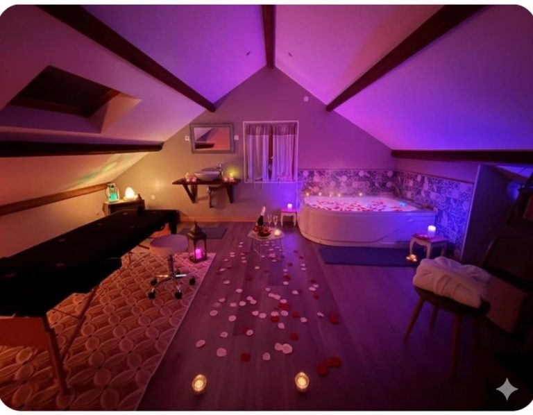 Une love room romantique avec jacuzzi pour couple à CastelsDordogne