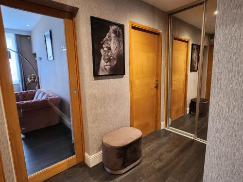 Une love room romantique avec jacuzzi pour couple à Saint-QuentinAisne