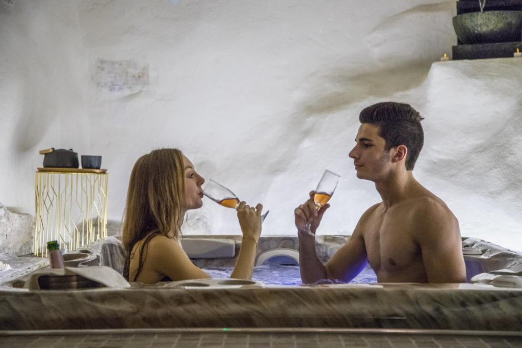 Plage privée Love Room avec Spa Privatif Monaco — love room à Roquebrune-Cap-Martin