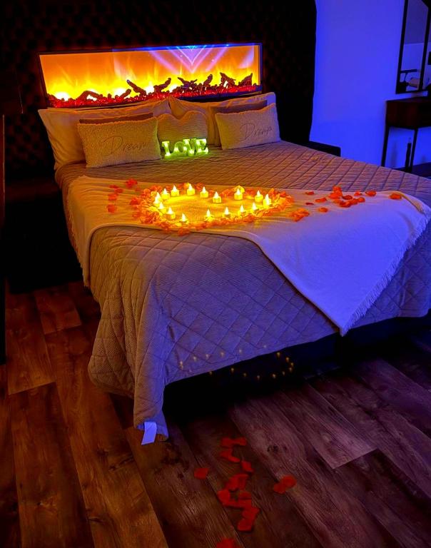 Une love room romantique avec jacuzzi pour couple à DomératAllier