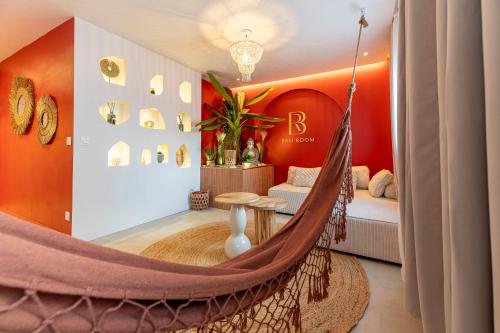 Une love room romantique avec jacuzzi pour couple à Château-ThierryAisne