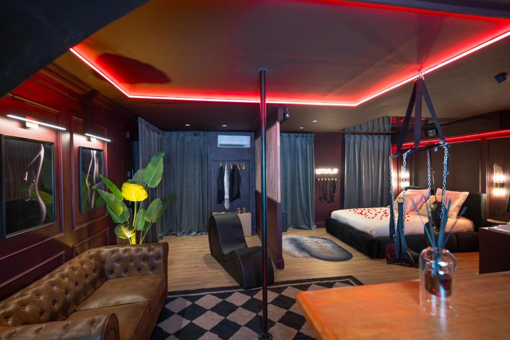 Luxury Love Room – Balneo – Cinema — love room à Grasse