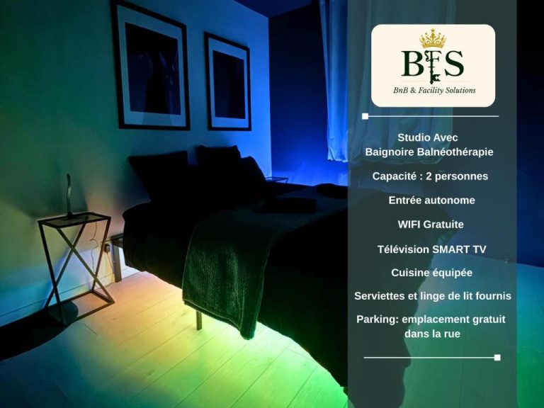 Une love room romantique avec jacuzzi pour couple à Saint-QuentinAisne