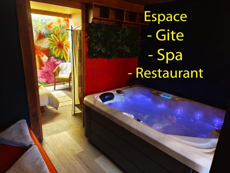 Une love room romantique avec jacuzzi pour couple à Château-ThierryAisne