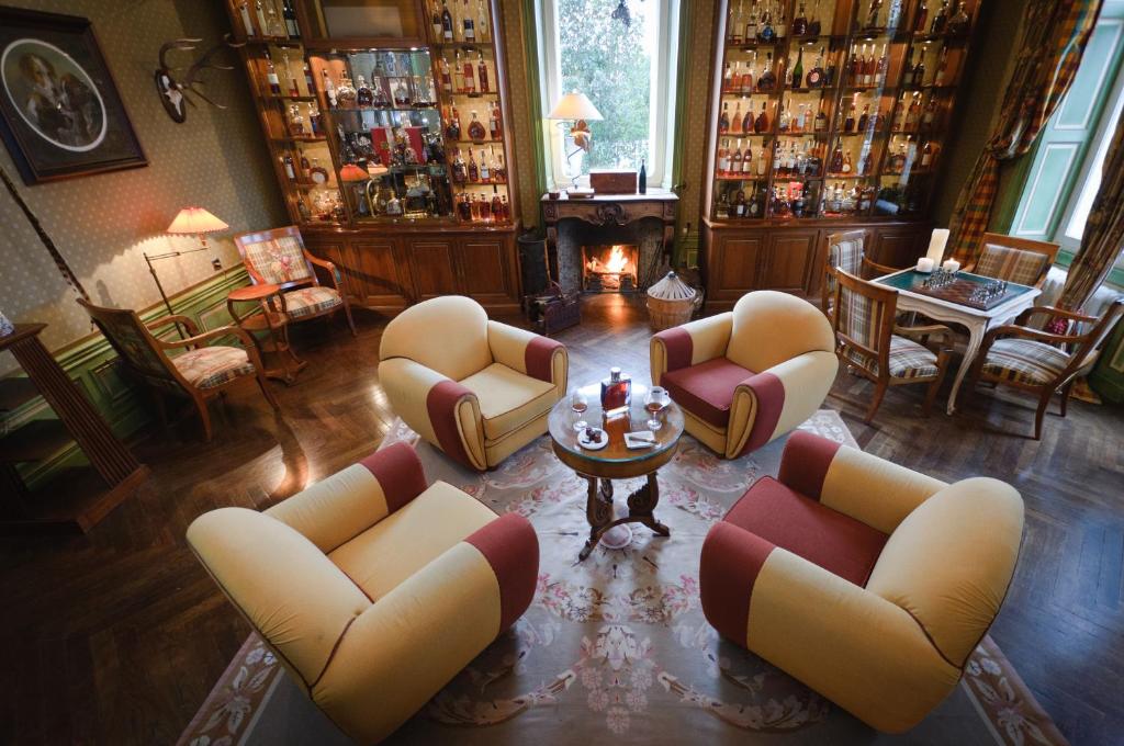 Hôtel L&rsquo;Yeuse – Teritoria — love room à Châteaubernard