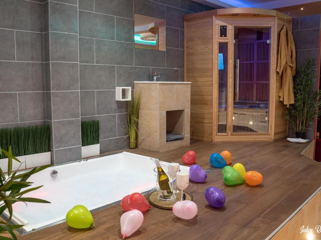 Chambre avec spa by jordans collection — love room à Dijon