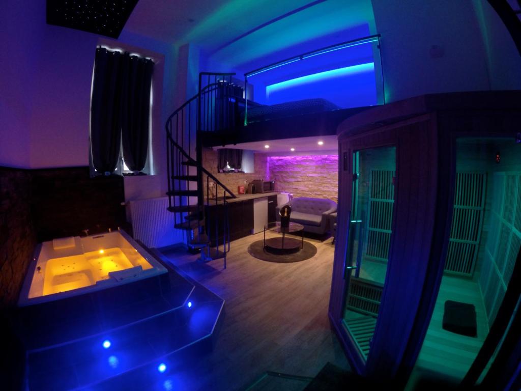 Spa-privatif — love room à Dijon