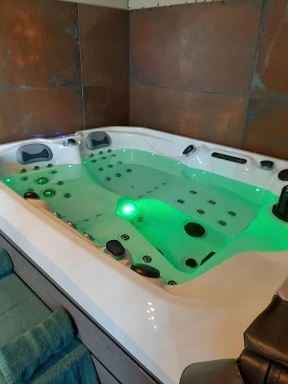 Love and Spa — love room à Meynes