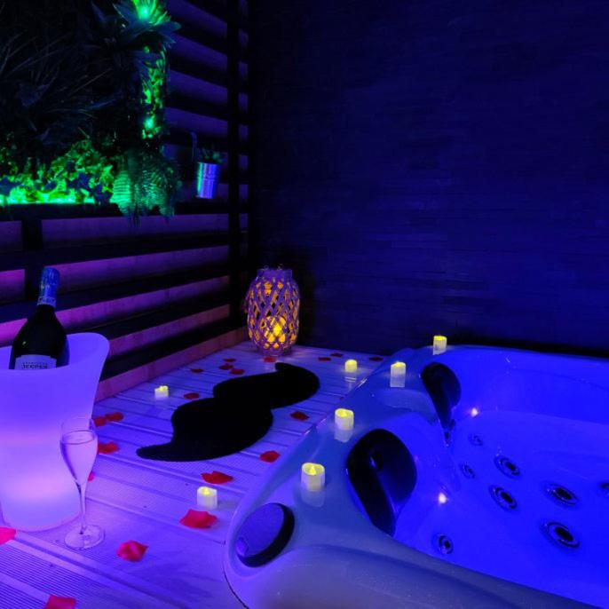 La Gaillardise – love room – Spa & Sauna – Espace privatif
