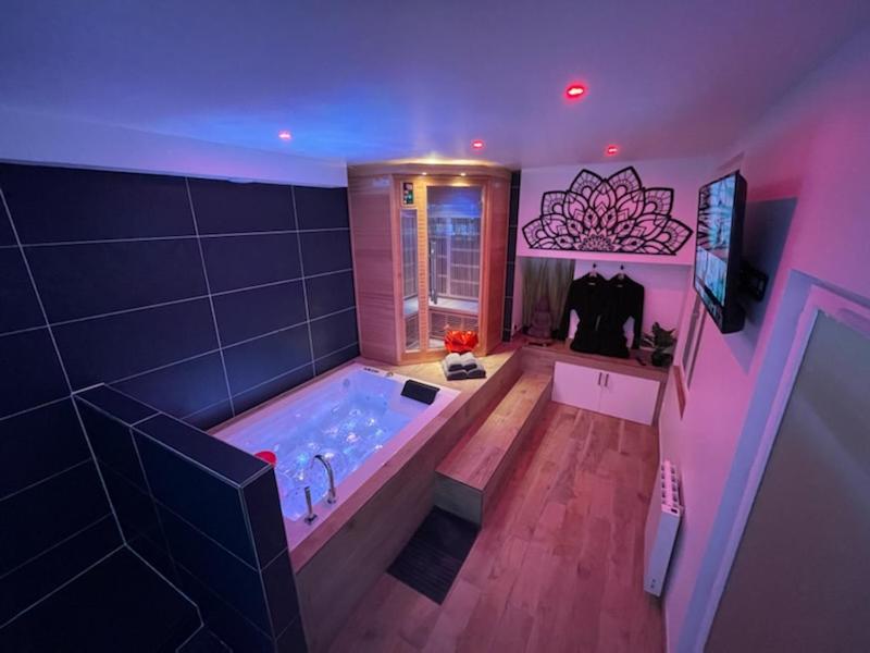 Spamoureux EPINAY — love room à Épinay-sous-Sénart