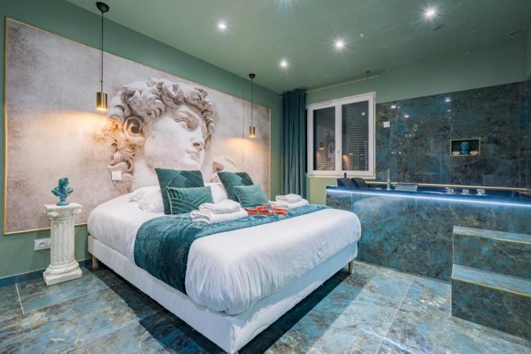 Le Musée d’Aphrodite / JACUZZI