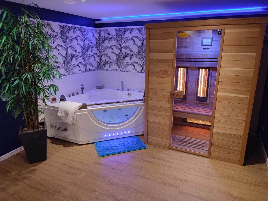 Love Story Chalet avec jacuzzi et sauna — love room à Criquebeuf-sur-Seine