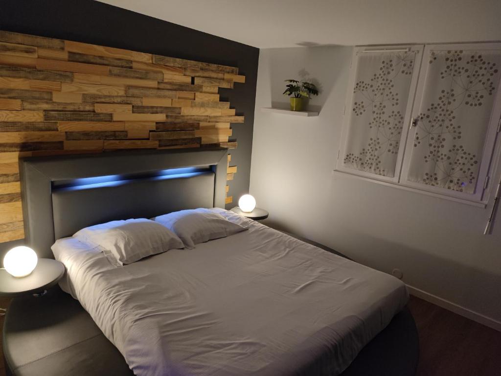 Love Story Chalet avec jacuzzi et sauna — love room à Criquebeuf-sur-Seine