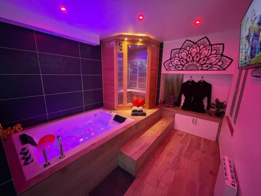 Spamoureux EPINAY — love room à Épinay-sous-Sénart