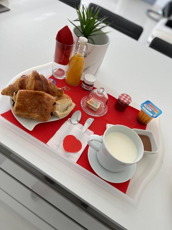 Love room avec spa privatif — love room à Le Rove
