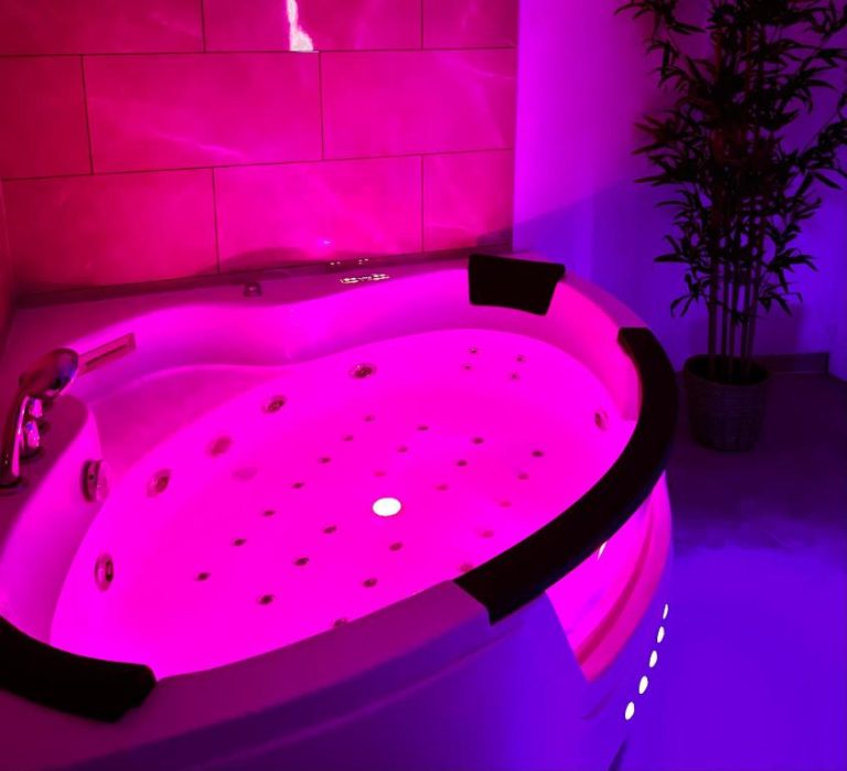 Modern SPA – Cosy & Chic – JACCUZI