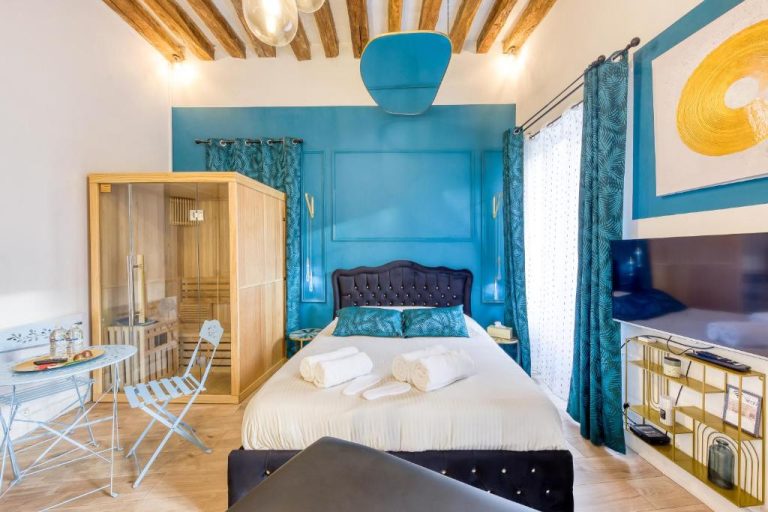 Suite bien être – jacuzzi et sauna / love room