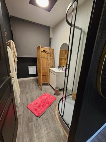 L&rsquo;Inattendu Love Room — love room à Gardanne