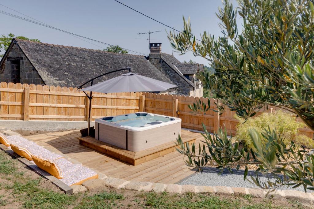 La Chambrote – Maison, spa privatif & clim — love room à Brive-la-Gaillarde