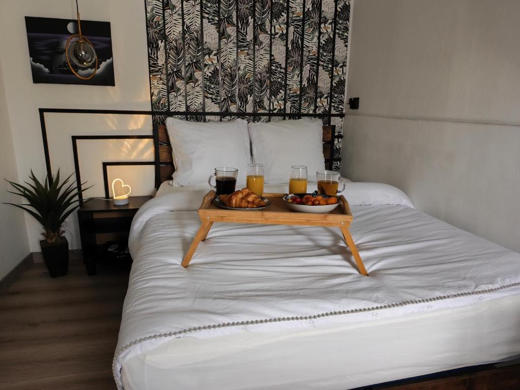 Studio & Balnéo privatif — love room à Évreux