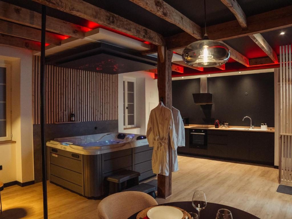 L&rsquo;unique – Love-room Romantique — love room à Angoulême