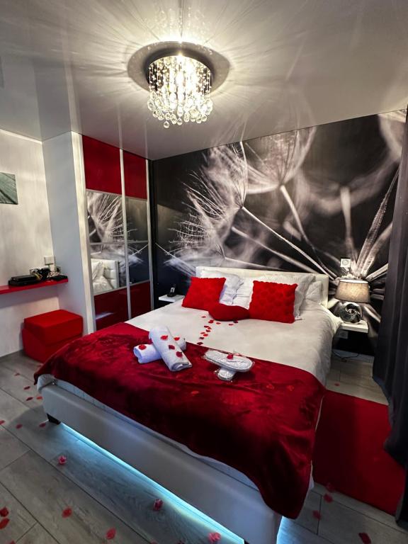 « glamappartspa » design experience & Parking — love room à Dijon