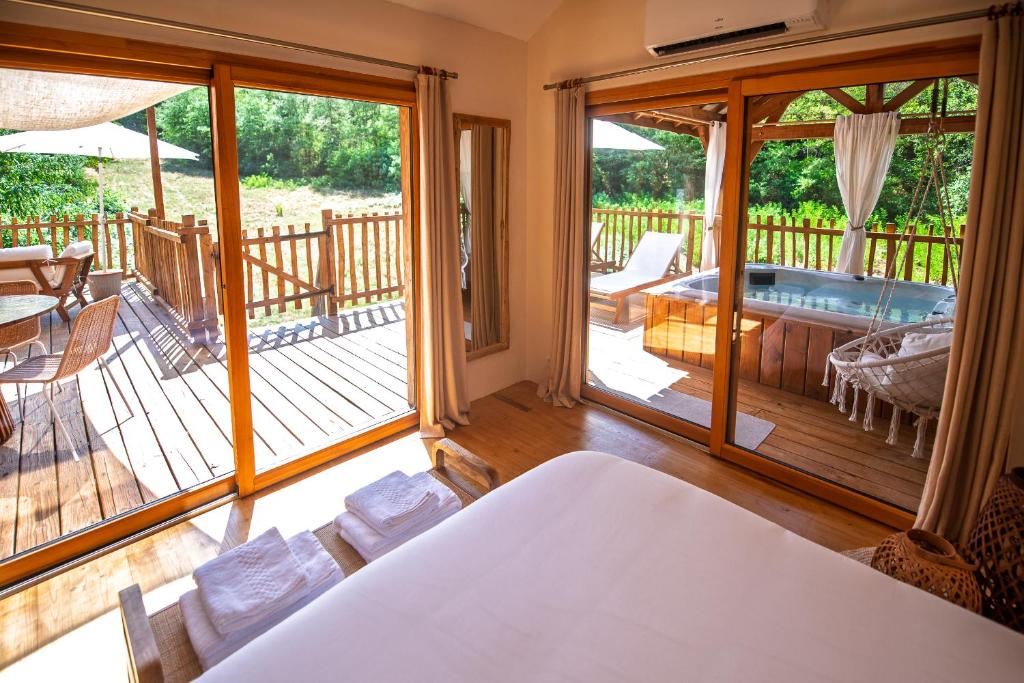 Cabane La Douce Parenthèse – Spa & Sauna — love room à Brive-la-Gaillarde