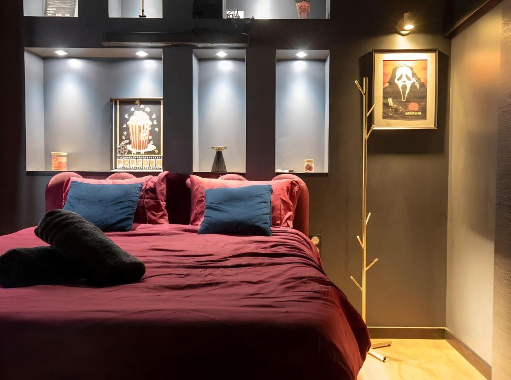 CinemaRoom Auterive Suite cinéma privée Love Room Netflix proche Toulouse — love room à Auterive