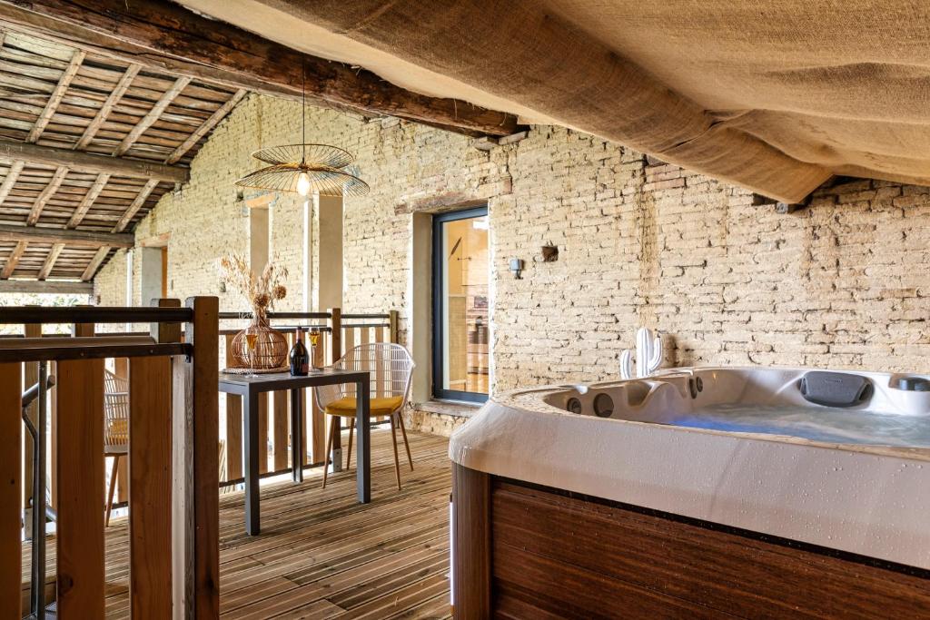 Le Cocon & SPA Privé – l&rsquo;Oliveraie d&rsquo;Eurocentre — love room à Castelnau-d