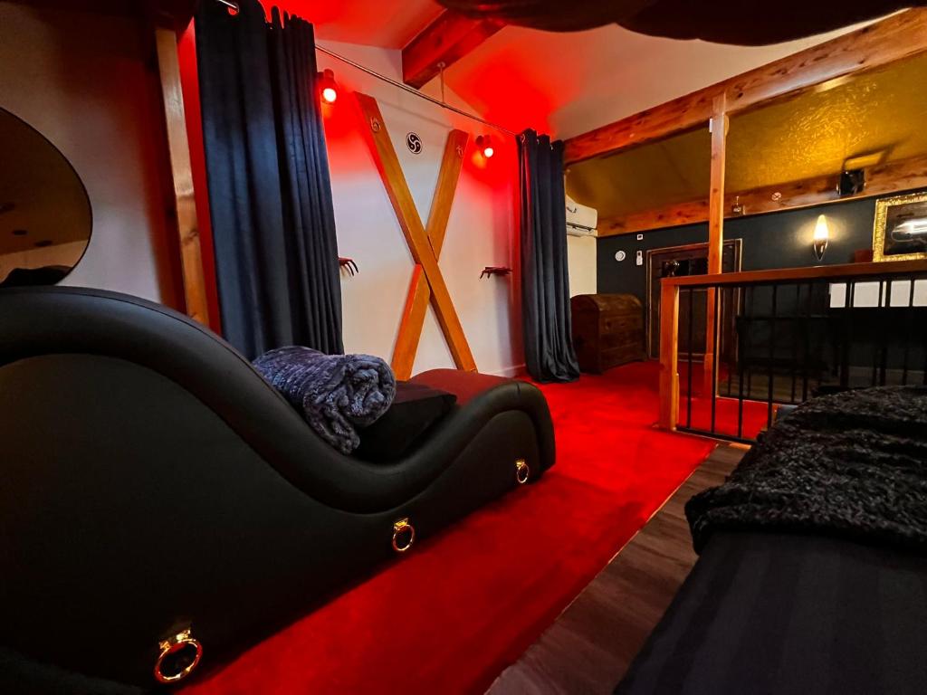 Travel Proud Le n°X — love room à Congéniès