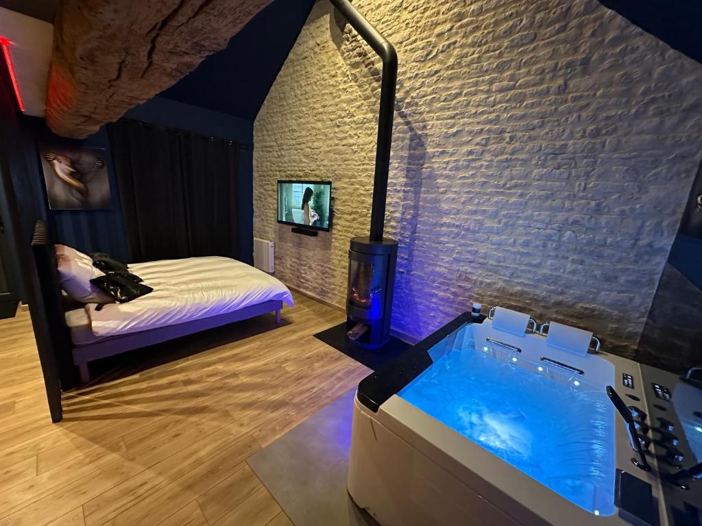 LoveRoom-Caen-Bayeux-LesSecretsdeCamilly — love room à Le Fresne-Camilly