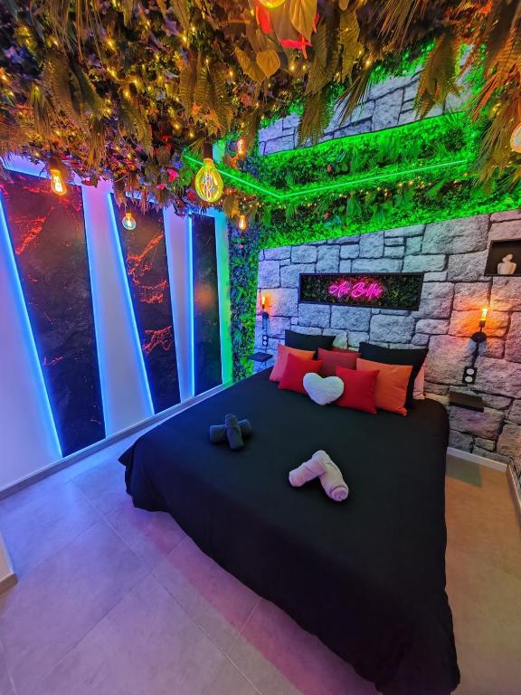 – Aux Bulles 2 – Suite & SPA – By Skyline Résidence — love room à Limoges