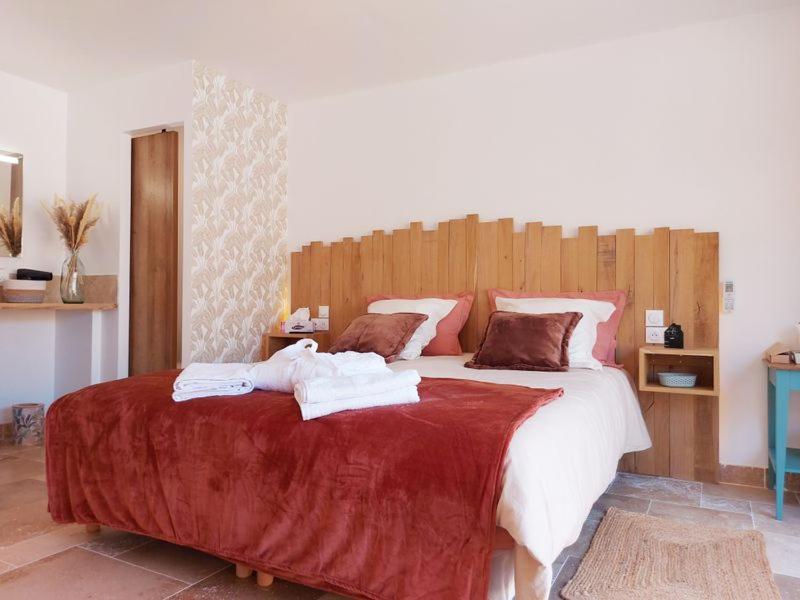 Le Clos de la Montignoise – Chambres d&rsquo;Hôtes avec SPA PRIVATIF — love room à Montigny-le-Chartif