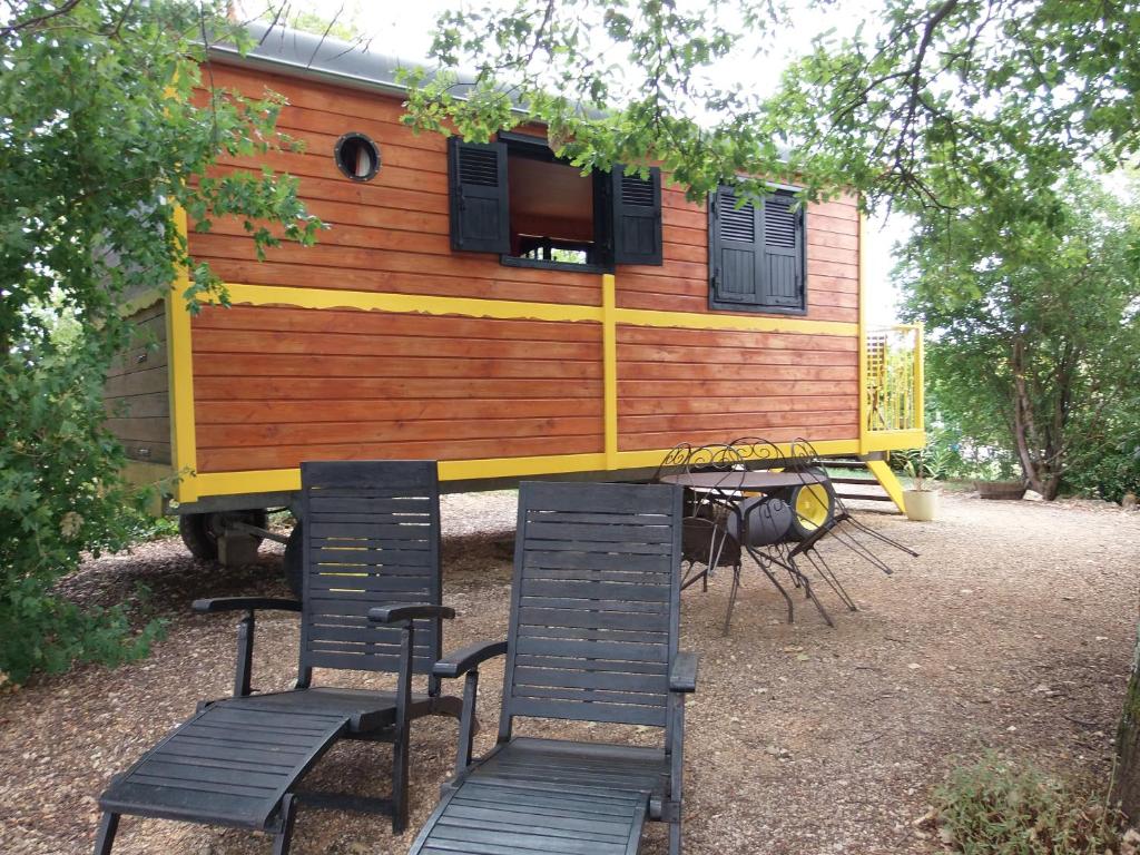 Roulotte & Accès SPA Privatif — love room à Pauilhac
