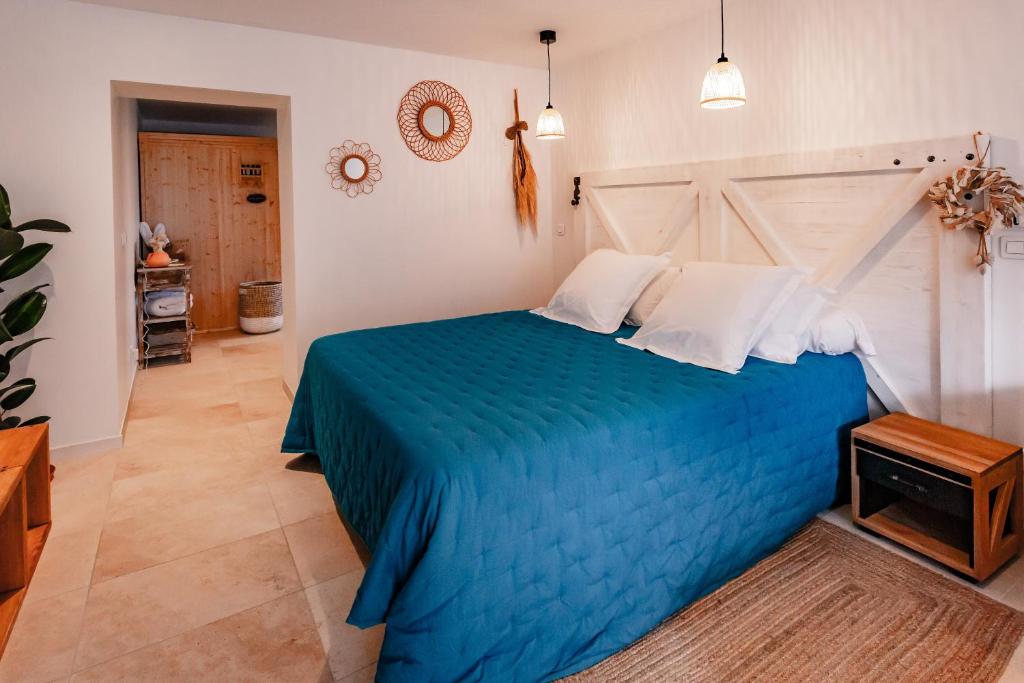 La demeure des sens avec spa et sauna — love room à Quissac