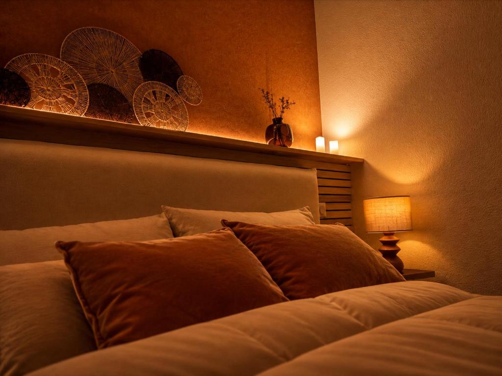 Evasion Terracotta – Jacuzzi privatif — love room à Saint-Gaudens