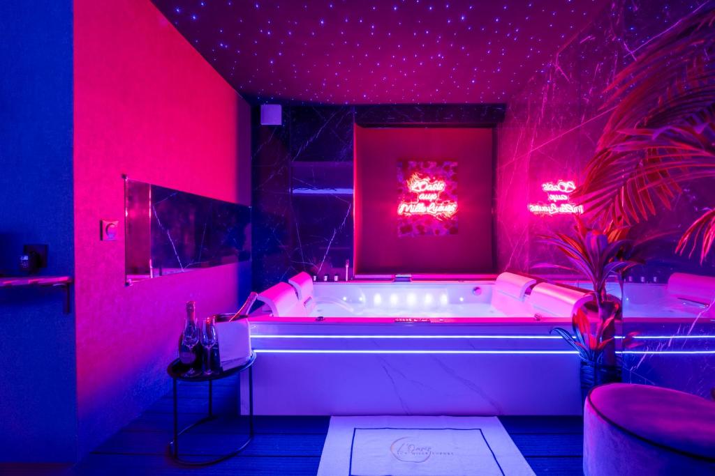 Toulouse Love room, suite avec spa privatif — love room à Toulouse