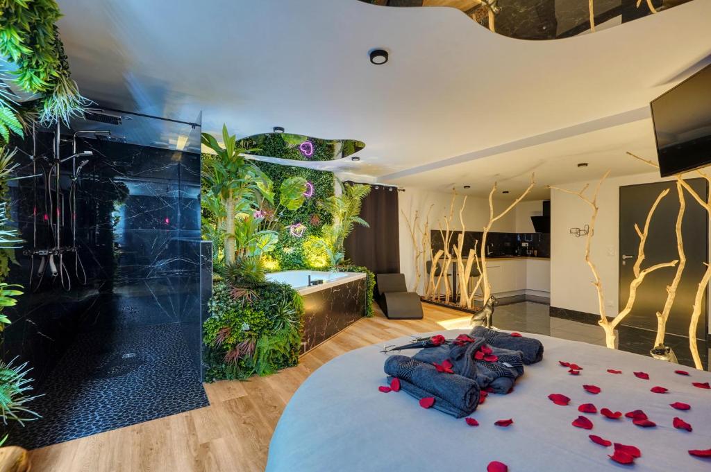 La Jungle Room Toulousaine — love room à Toulouse