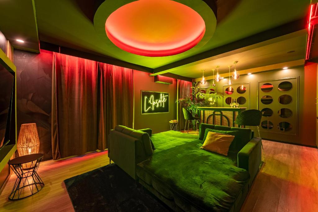 L’Insolite, Spa Privatif (Appartement Jacuzzi) — love room à Toulouse
