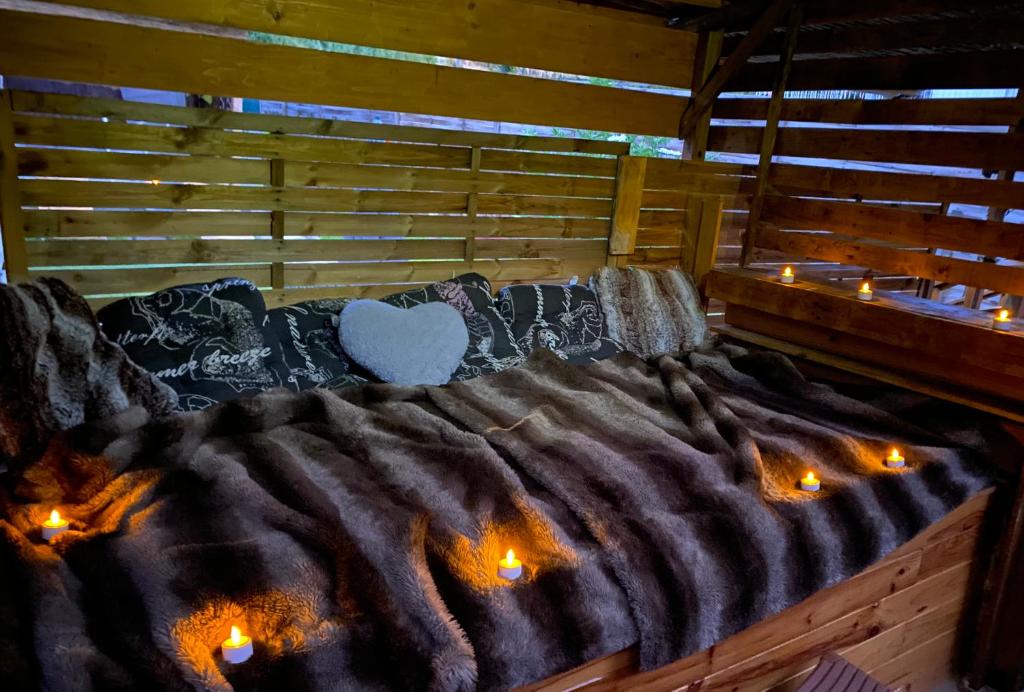 Chalet Kota Lovers Nest — love room à Urbès