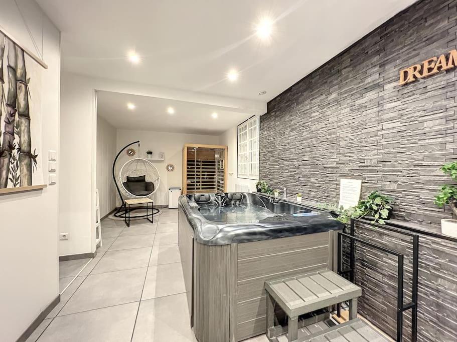 Dream Loft jacuzzi – sauna — love room à Brest