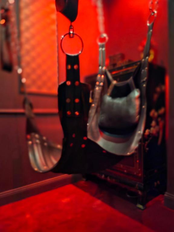 O&rsquo; Plaisirs Interdits – Loveroom — love room à Caen