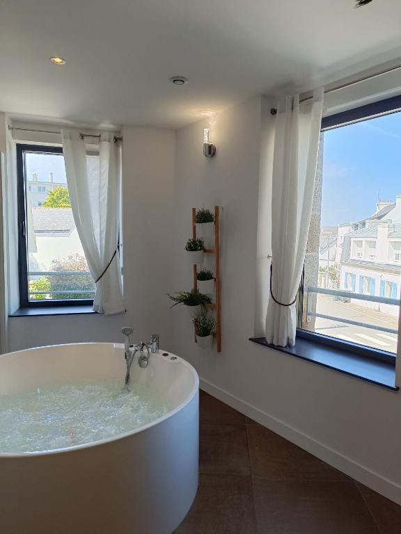 Les Suites de Bougainville — love room à Concarneau