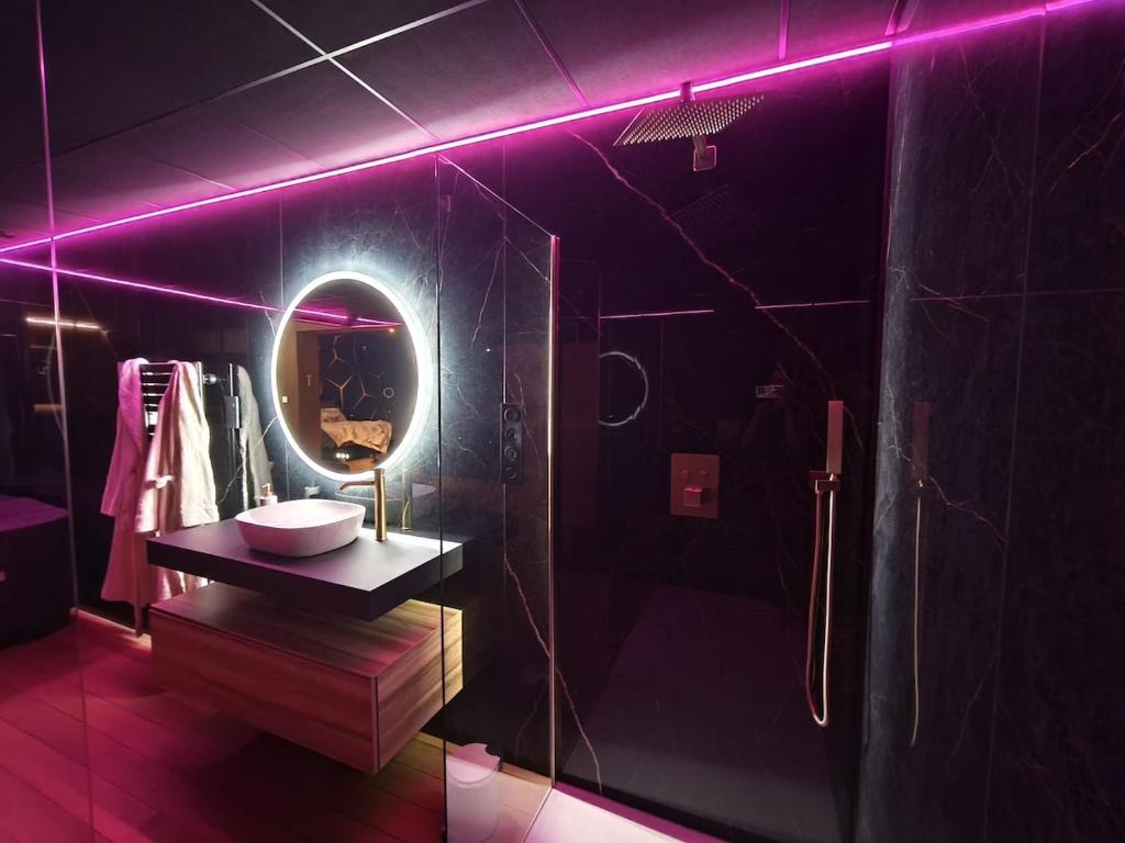 Secret 673 Love Room et Spa — love room à Évans