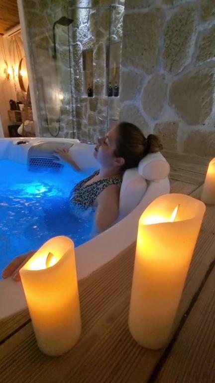 En bord de plage Les Spas de la mer, Suite & Spa, Love room, Plein Cœur du Grau — love room à Le Grau-du-Roi