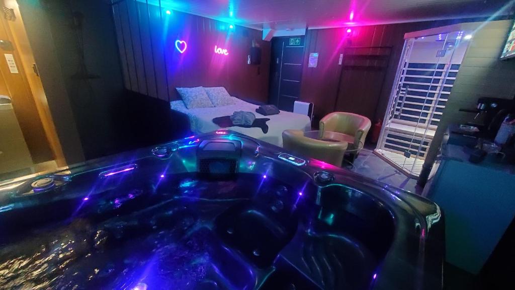 L&A Spa privatif — love room à Montigny-sur-Vence