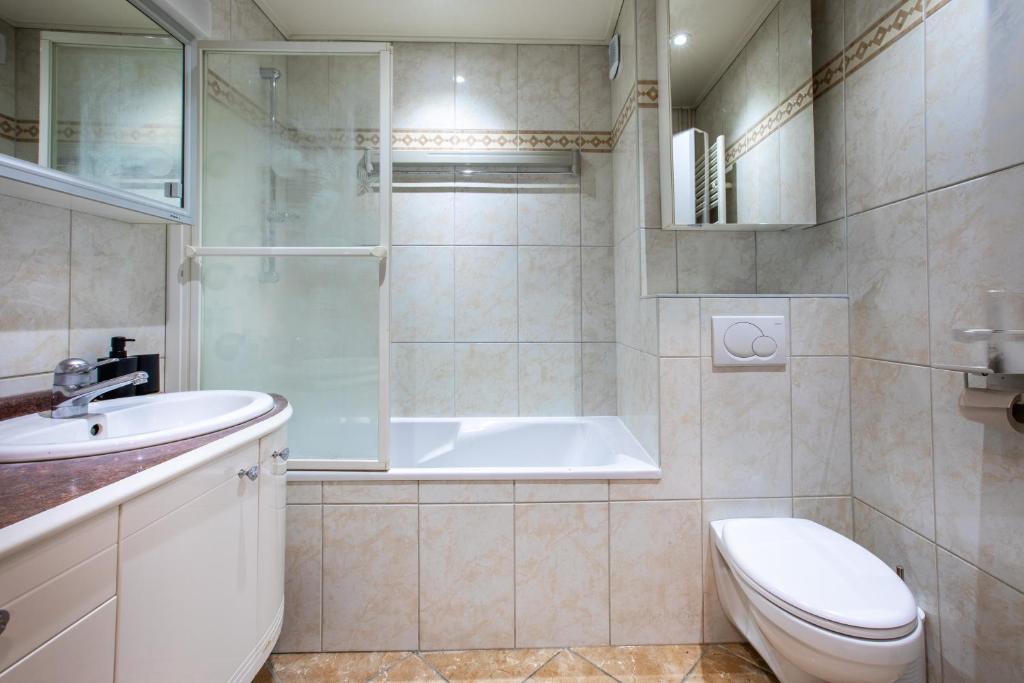 Blāck diamond spa — love room à Mulhouse