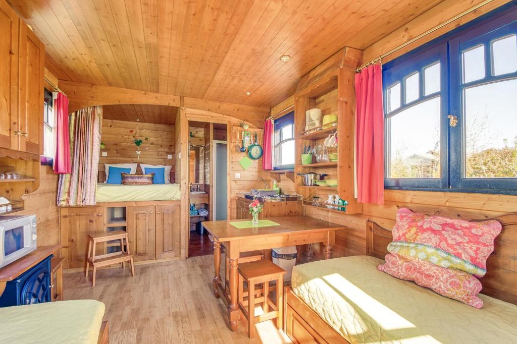 Roulotte & Accès SPA Privatif — love room à Pauilhac