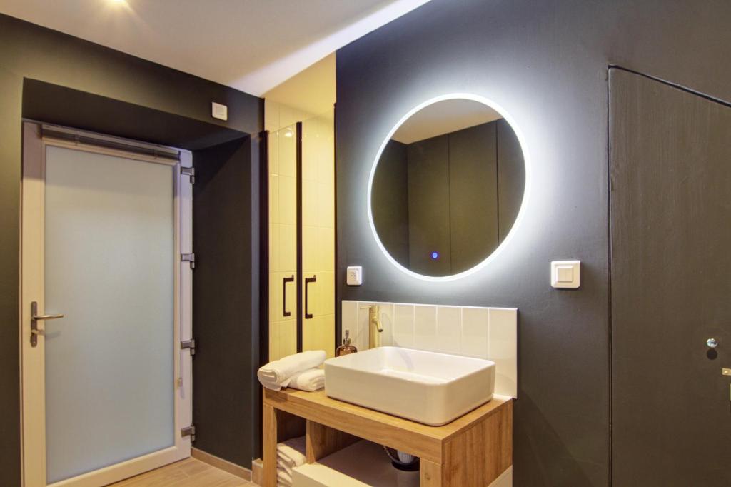 La Suite Rosièroise — love room à Rosières