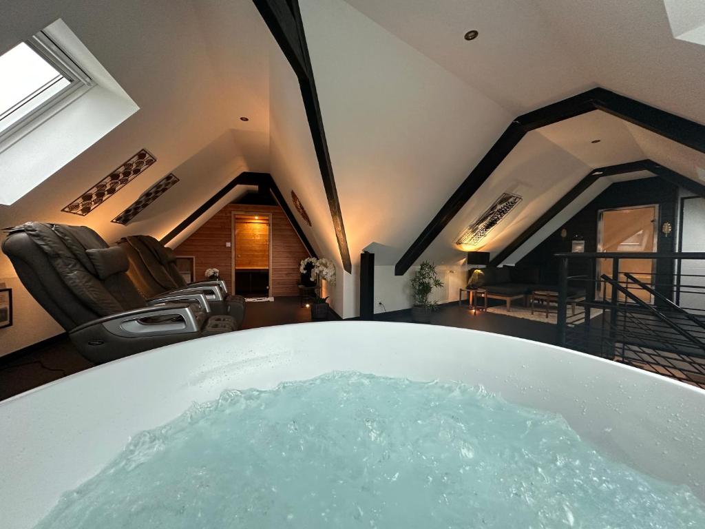 Les Suites de Bougainville — love room à Concarneau